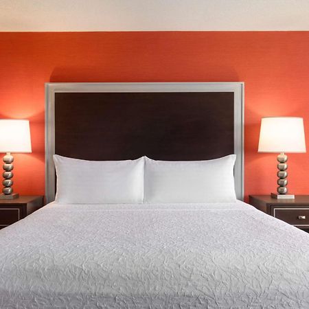 Laguardia Plaza Hotel New York City Exterior photo