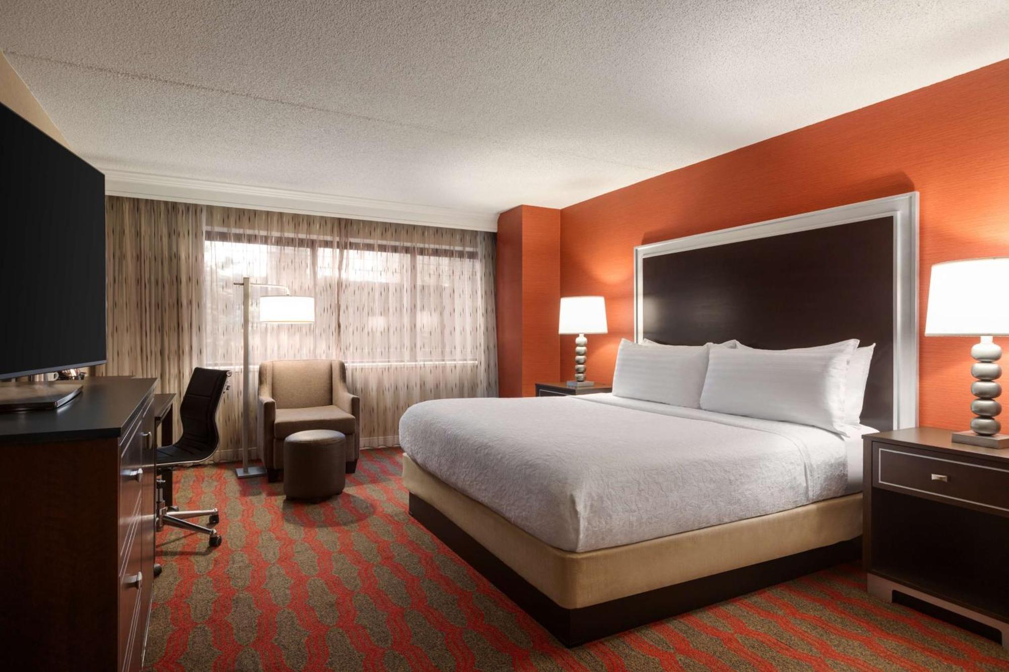 Laguardia Plaza Hotel New York City Exterior photo